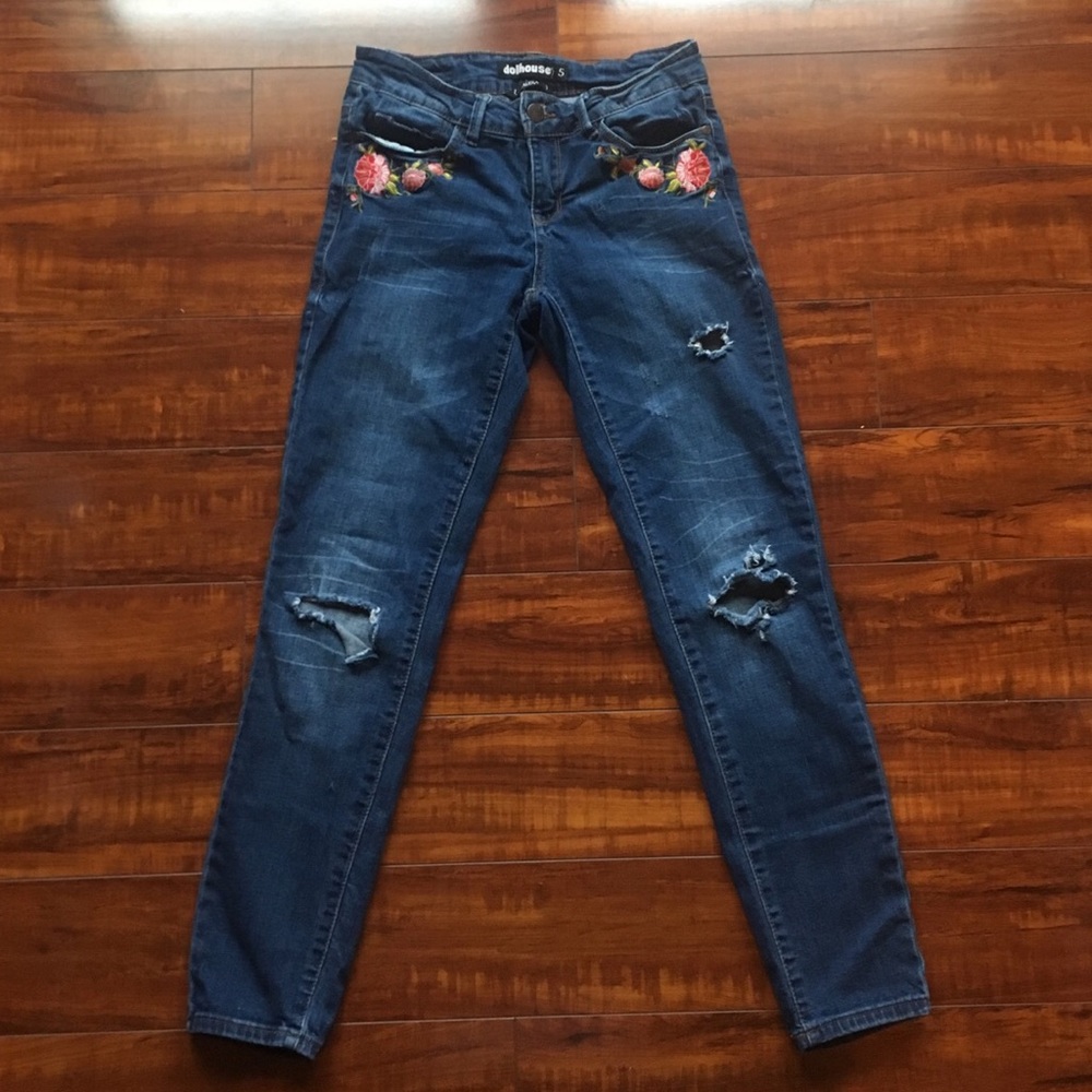 Skinny Distressed Jeans with Floral Embroidery